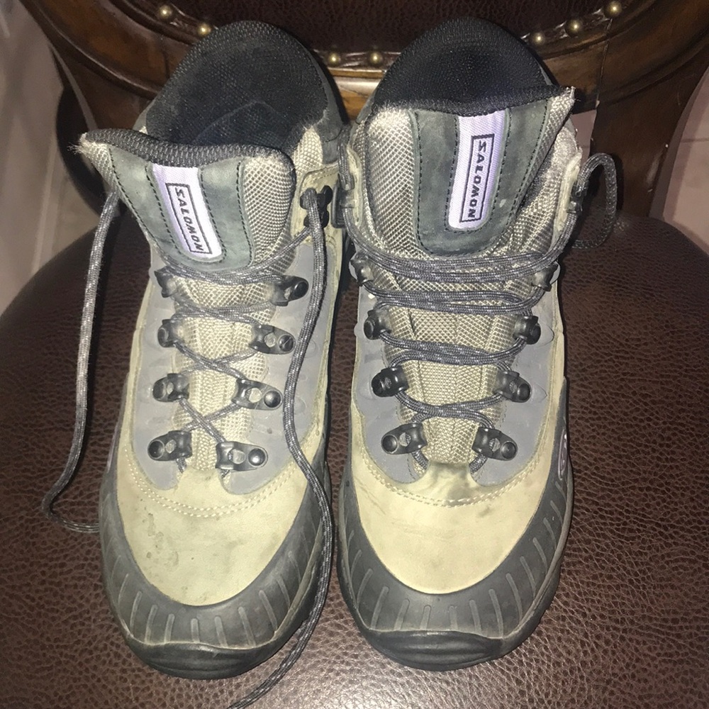 Salomon Hiking Boots Size 8.5